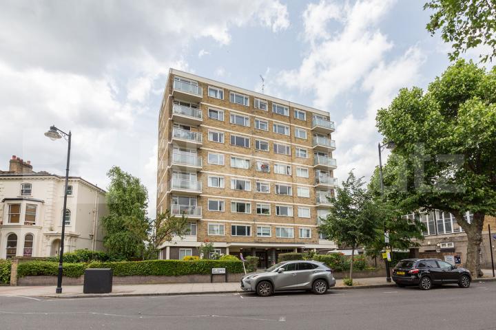 Only a short walk to a zone 2 underground station with easy access to the city Pemberton Gardens, Archway